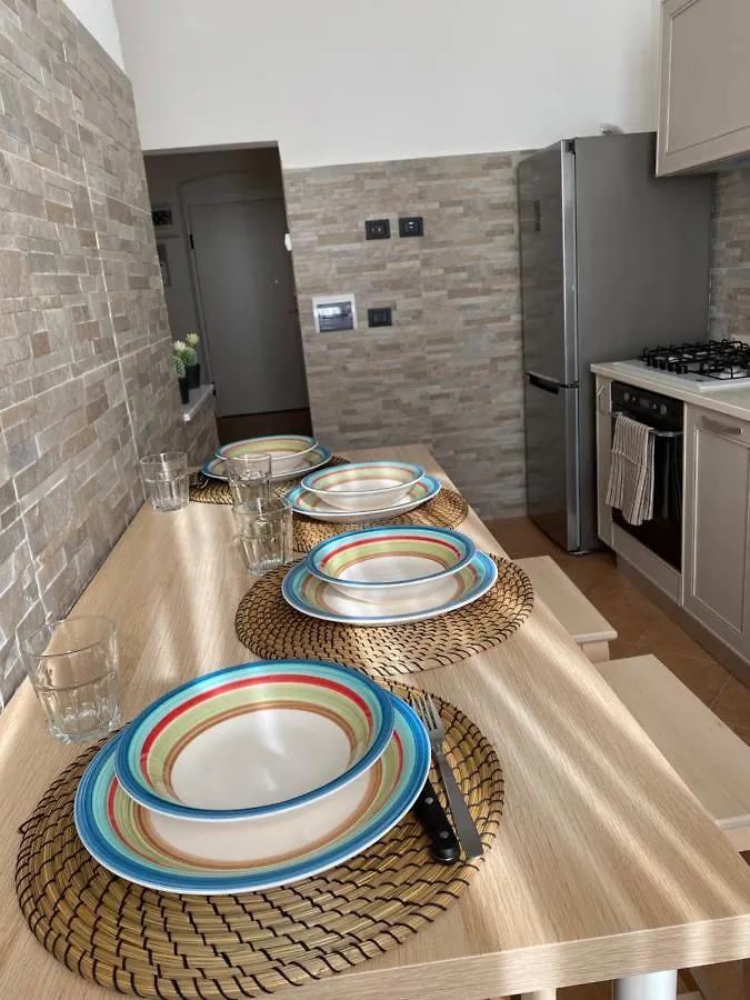 La Casa Comoda 1 Apartment Genoa